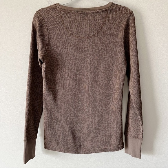 TWO Nike Women’s All Conditions Gear Thermal Printed Long Sleeve Tops Medium - Picture 5 of 15
